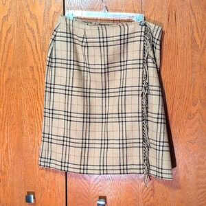 Ladies, Sag Harbor, Wool, Plaid, Wrap with Fringe Trim; Size 14